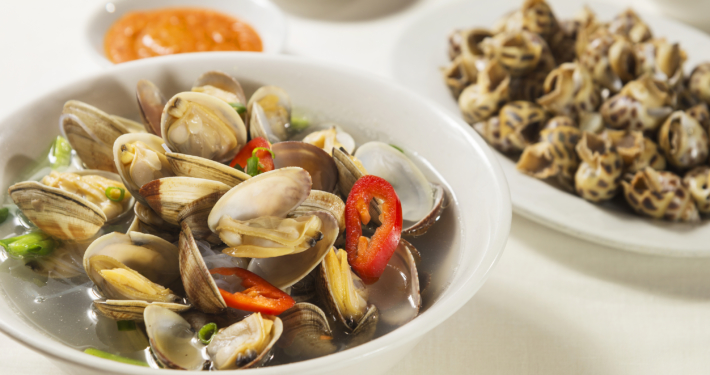 Poached Clams with Oil and Salt